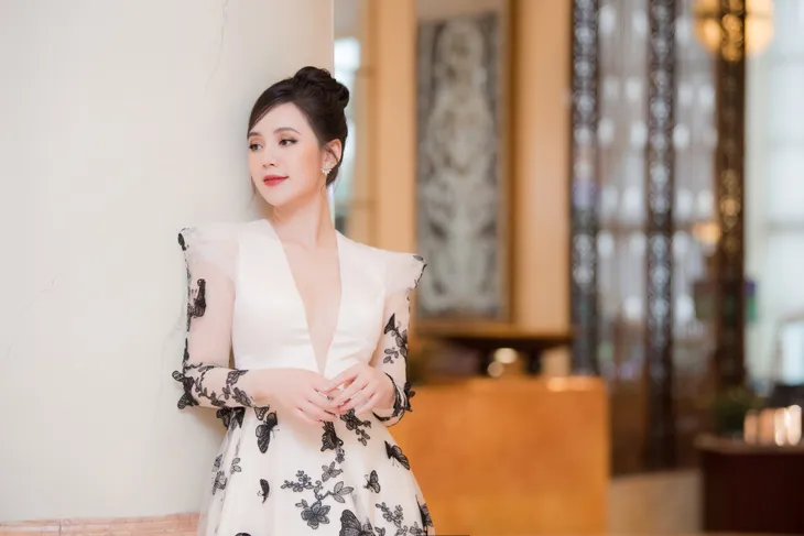 Quỳnh Kool già trước tuổi với lối trang điểm đậm - Ảnh 29. Quỳnh Kool già trước tuổi với lối trang điểm đậm - Ảnh 29.