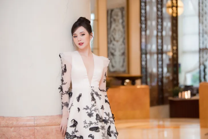 Quỳnh Kool già trước tuổi với lối trang điểm đậm - Ảnh 28. Quỳnh Kool già trước tuổi với lối trang điểm đậm - Ảnh 28.