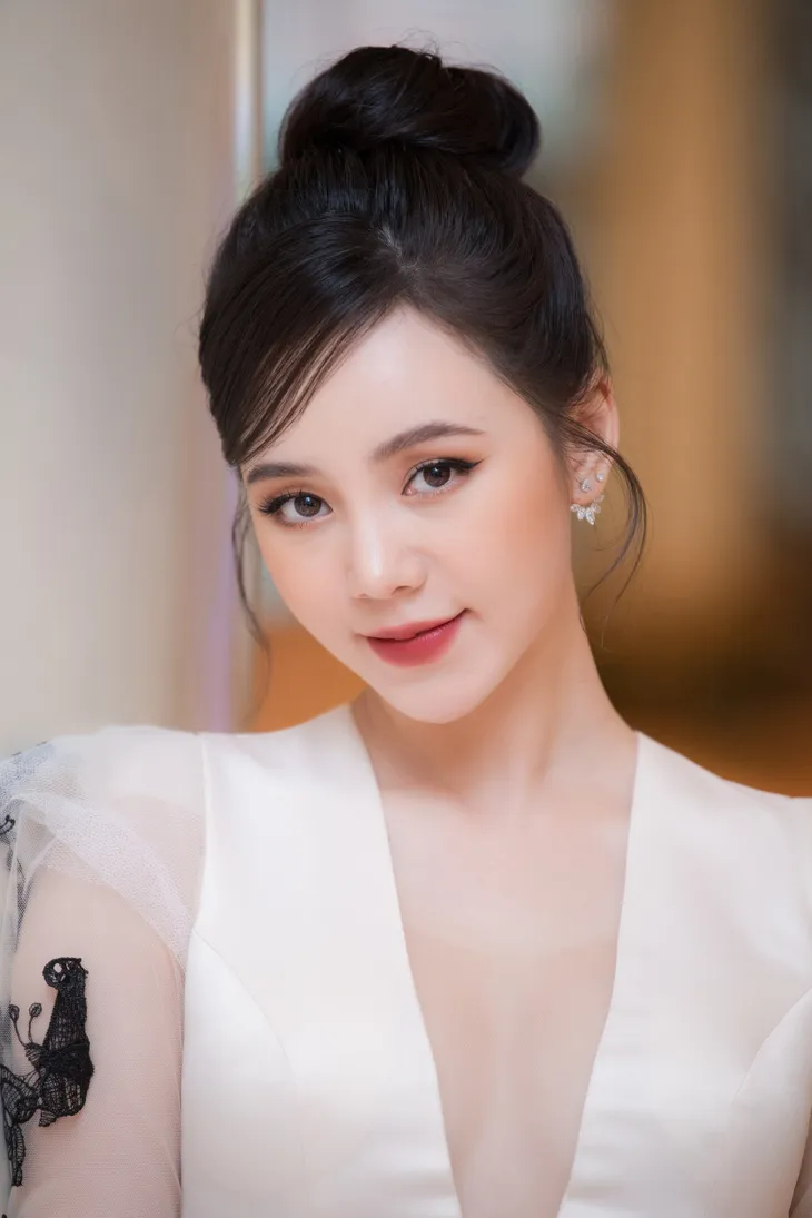 Quỳnh Kool già trước tuổi với lối trang điểm đậm - Ảnh 26. Quỳnh Kool già trước tuổi với lối trang điểm đậm - Ảnh 26.