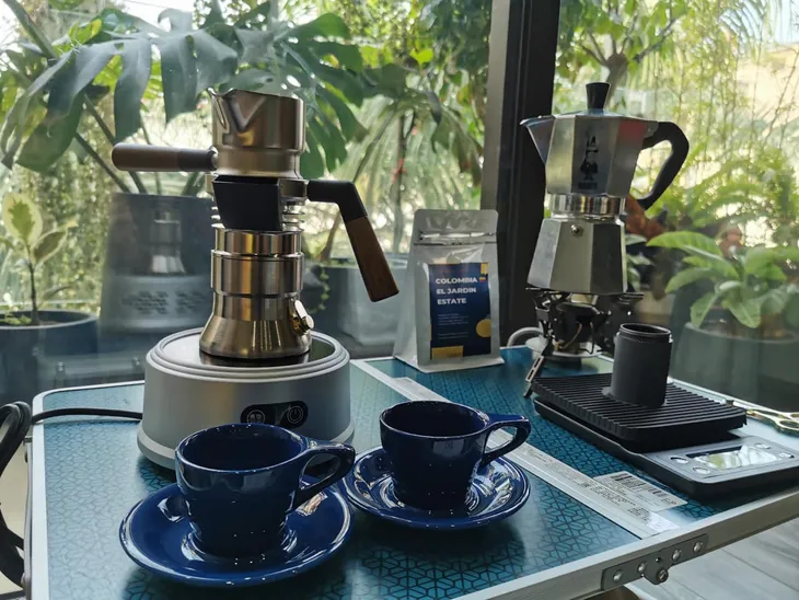 Dàn diễn viên Việt tuần qua: Đình Tú khoe ảnh giường chiếu, Lương Thu Trang đăng ảnh bikini thèm đi chơi - Ảnh 6. Dàn diễn viên Việt tuần qua: Đình Tú khoe ảnh giường chiếu, Lương Thu Trang đăng ảnh bikini thèm đi chơi - Ảnh 6.