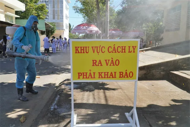 Tấn công COVID-19 - vũ khí lợi hại nhất là sự đồng lòng chống dịch - Ảnh 3. Tấn công COVID-19 - vũ khí lợi hại nhất là sự đồng lòng chống dịch - Ảnh 3.