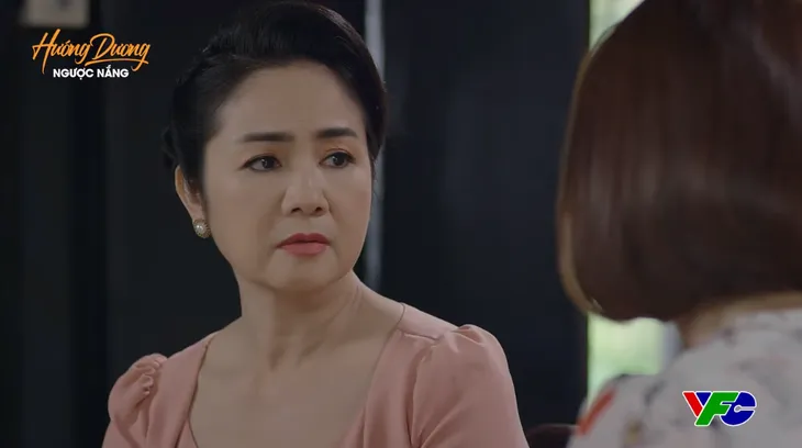 Hướng dương ngược nắng - Tập 65: Châu khuyên mẹ Cúc đừng vì sợ hãi, sĩ diện mà bỏ qua chú Quân - Ảnh 1. Hướng dương ngược nắng - Tập 65: Châu khuyên mẹ Cúc đừng vì sợ hãi, sĩ diện mà bỏ qua chú Quân - Ảnh 1.