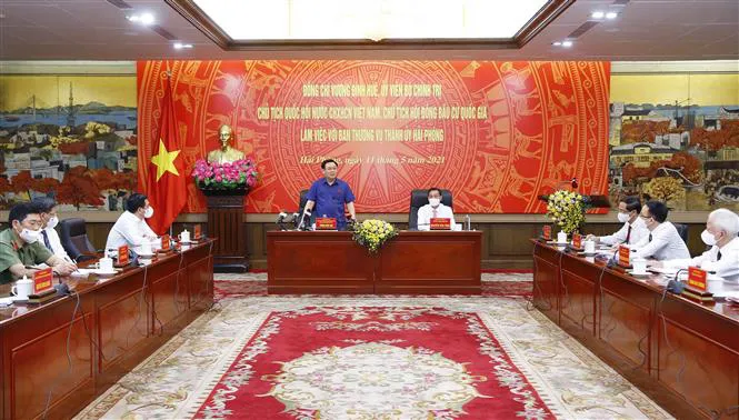 Càng gần ngày bầu cử càng không được chủ quan - Ảnh 1. Càng gần ngày bầu cử càng không được chủ quan - Ảnh 1.