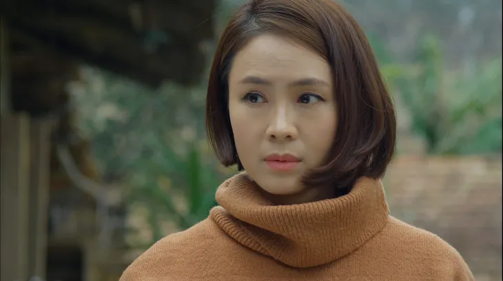 Hướng dương ngược nắng: Ngắm loạt set đồ mới đủ phong cách của Châu (Hồng Diễm) trong phần 2 - Ảnh 4. Hướng dương ngược nắng: Ngắm loạt set đồ mới đủ phong cách của Châu (Hồng Diễm) trong phần 2 - Ảnh 4.