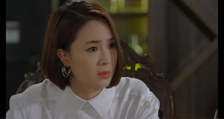 Hướng dương ngược nắng: Ngắm loạt set đồ mới đủ phong cách của Châu (Hồng Diễm) trong phần 2 - Ảnh 38. Hướng dương ngược nắng: Ngắm loạt set đồ mới đủ phong cách của Châu (Hồng Diễm) trong phần 2 - Ảnh 38.