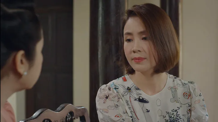 Hồng Diễm lấy đồ cũ để mặc trong Hướng dương ngược nắng - Ảnh 4. Hồng Diễm lấy đồ cũ để mặc trong Hướng dương ngược nắng - Ảnh 4.