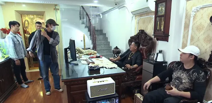 Hương vị tình thân - Tập 16: Ông Sinh bán mạng cho Chiến chó, trả nợ 1 tỷ 3 cho Nam - Ảnh 10. Hương vị tình thân - Tập 16: Ông Sinh bán mạng cho Chiến chó, trả nợ 1 tỷ 3 cho Nam - Ảnh 10.