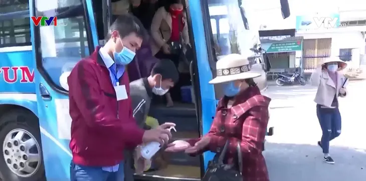 Kon Tum: Lập danh sách hành khách trên tất cả chuyến xe để truy vết - Ảnh 1. Kon Tum: Lập danh sách hành khách trên tất cả chuyến xe để truy vết - Ảnh 1.