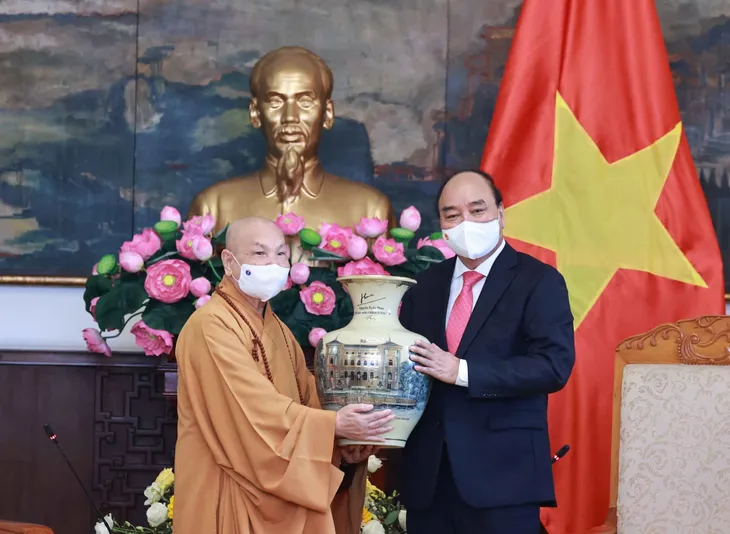 Chủ tịch nước Nguyễn Xuân Phúc tiếp Đoàn Lãnh đạo Giáo hội Phật giáo Việt Nam - Ảnh 1. Chủ tịch nước Nguyễn Xuân Phúc tiếp Đoàn Lãnh đạo Giáo hội Phật giáo Việt Nam - Ảnh 1.