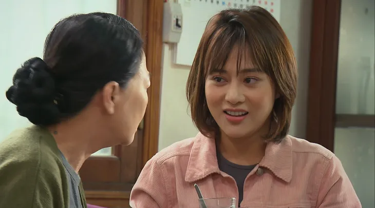 Hương vị tình thân - Tập 18: Nam (Phương Oanh) qua đêm ở nhà Long (Mạnh Trường), sững sờ khi thấy ảnh con gái bà Dần - Ảnh 1. Hương vị tình thân - Tập 18: Nam (Phương Oanh) qua đêm ở nhà Long (Mạnh Trường), sững sờ khi thấy ảnh con gái bà Dần - Ảnh 1.