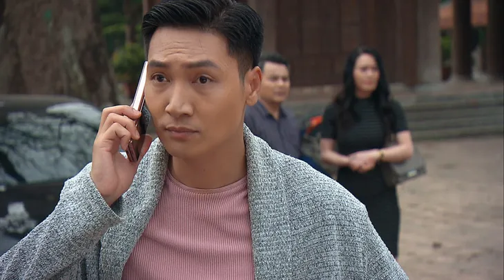 Hương vị tình thân - Tập 18: Nam (Phương Oanh) qua đêm ở nhà Long (Mạnh Trường), sững sờ khi thấy ảnh con gái bà Dần - Ảnh 3. Hương vị tình thân - Tập 18: Nam (Phương Oanh) qua đêm ở nhà Long (Mạnh Trường), sững sờ khi thấy ảnh con gái bà Dần - Ảnh 3.