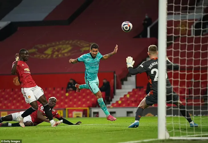 Bruno Fernandes nêu lý do khiến Manchester United bại trận - Ảnh 1. Bruno Fernandes nêu lý do khiến Manchester United bại trận - Ảnh 1.