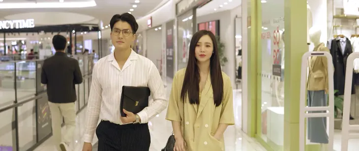 Hãy nói lời yêu - Tập 10: Bình bắt gặp My chụp ảnh tình cảm với trai lạ giữa thanh thiên bạch nhật - Ảnh 1. Hãy nói lời yêu - Tập 10: Bình bắt gặp My chụp ảnh tình cảm với trai lạ giữa thanh thiên bạch nhật - Ảnh 1.