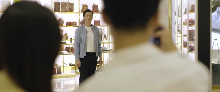 Hãy nói lời yêu - Tập 10: Bình bắt gặp My chụp ảnh tình cảm với trai lạ giữa thanh thiên bạch nhật - Ảnh 3. Hãy nói lời yêu - Tập 10: Bình bắt gặp My chụp ảnh tình cảm với trai lạ giữa thanh thiên bạch nhật - Ảnh 3.
