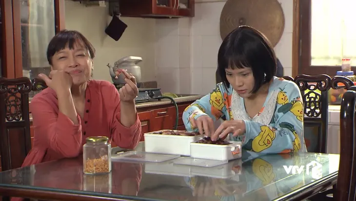 Hương vị tình thân - Tập 19: Mẹ Nam ủ mưu xin làm giúp việc nhà Long? - Ảnh 14. Hương vị tình thân - Tập 19: Mẹ Nam ủ mưu xin làm giúp việc nhà Long? - Ảnh 14.