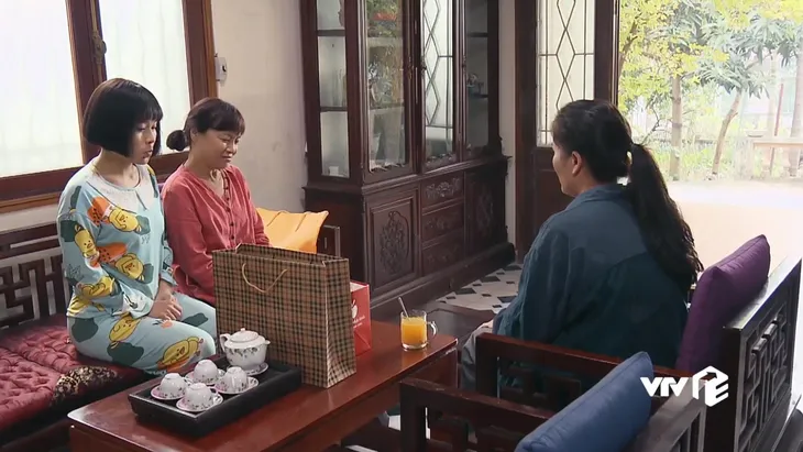 Hương vị tình thân - Tập 19: Mẹ Nam ủ mưu xin làm giúp việc nhà Long? - Ảnh 13. Hương vị tình thân - Tập 19: Mẹ Nam ủ mưu xin làm giúp việc nhà Long? - Ảnh 13.