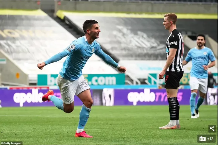 Newcastle 3-4 Man City: Ferran Torres lập hat-trick, MC ngược dòng ngoạn mục - Ảnh 2. Newcastle 3-4 Man City: Ferran Torres lập hat-trick, MC ngược dòng ngoạn mục - Ảnh 2.