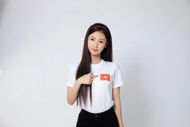 19h00 hôm nay (15/5): Hứa Kim Tuyền, Amee, Grey D và Quang Đăng nắm tay đi bầu cử, hứa hẹn tạo sóng - Ảnh 1. 19h00 hôm nay (15/5): Hứa Kim Tuyền, Amee, Grey D và Quang Đăng nắm tay đi bầu cử, hứa hẹn tạo sóng - Ảnh 1.