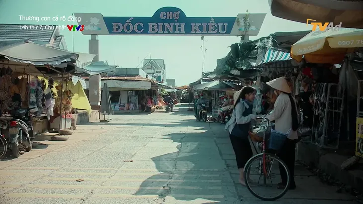 Thương con cá rô đồng - Tập 4: Ngày giỗ má Thương thành ngày cãi nhau đầy nước mắt - Ảnh 4. Thương con cá rô đồng - Tập 4: Ngày giỗ má Thương thành ngày cãi nhau đầy nước mắt - Ảnh 4.