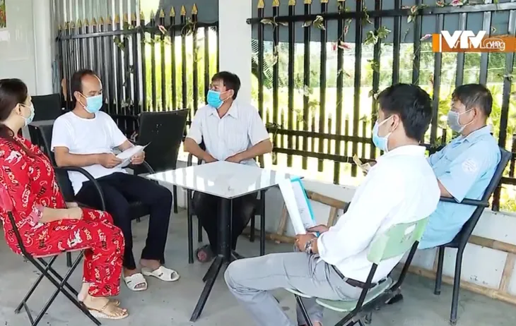 Tổ COVID-19 cộng đồng - Mô hình phát huy sức mạnh toàn dân phòng chống dịch - Ảnh 1. Tổ COVID-19 cộng đồng - Mô hình phát huy sức mạnh toàn dân phòng chống dịch - Ảnh 1.