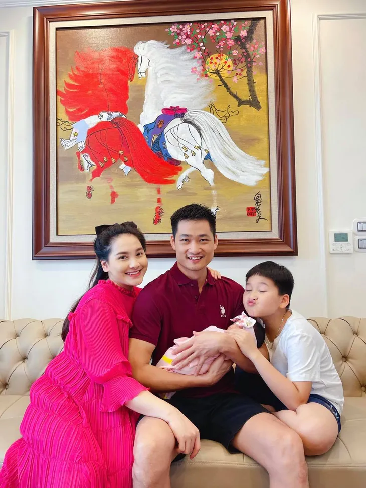 Bảo Thanh khoe ảnh rạng rỡ sau sinh - Ảnh 1. Bảo Thanh khoe ảnh rạng rỡ sau sinh - Ảnh 1.