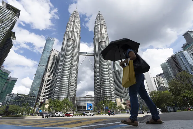 Singapore và Malaysia căng mình ứng phó với dịch COVID-19 - Ảnh 2. Singapore và Malaysia căng mình ứng phó với dịch COVID-19 - Ảnh 2.