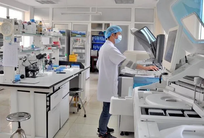 Trường hợp cấp bách, địa phương được chỉ định thầu mua sắm thiết bị phòng, chống dịch COVID-19 - Ảnh 1. Trường hợp cấp bách, địa phương được chỉ định thầu mua sắm thiết bị phòng, chống dịch COVID-19 - Ảnh 1.