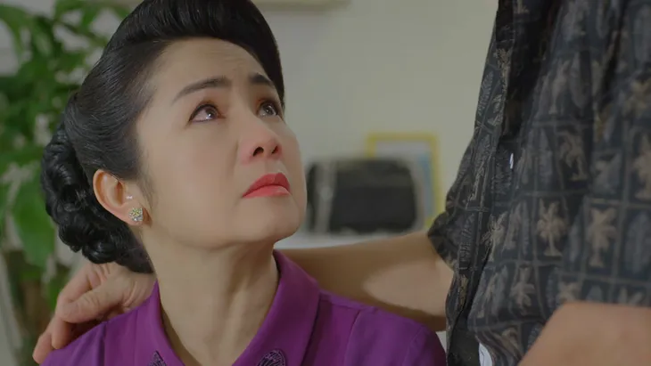 Hướng dương ngược nắng - Tập 67: Mẹ Cami là tình nhân của bố Hoàng, mối tình đầu của Hoàng và Cami là em gái Hoàng - Ảnh 19. Hướng dương ngược nắng - Tập 67: Mẹ Cami là tình nhân của bố Hoàng, mối tình đầu của Hoàng và Cami là em gái Hoàng - Ảnh 19.