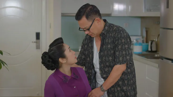 Hướng dương ngược nắng - Tập 67: Mẹ Cami là tình nhân của bố Hoàng, mối tình đầu của Hoàng và Cami là em gái Hoàng - Ảnh 16. Hướng dương ngược nắng - Tập 67: Mẹ Cami là tình nhân của bố Hoàng, mối tình đầu của Hoàng và Cami là em gái Hoàng - Ảnh 16.