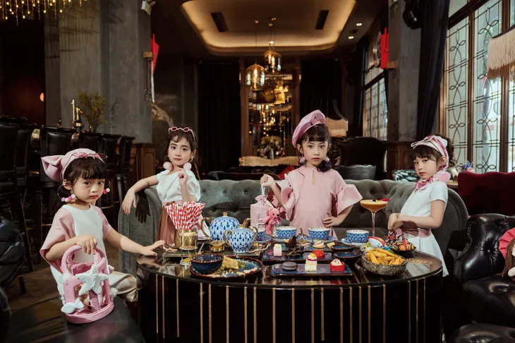 Bộ ảnh thời trang của 4 ‘quý cô nhí’ sành điệu gây sốt - Ảnh 1. Bộ ảnh thời trang của 4 ‘quý cô nhí’ sành điệu gây sốt - Ảnh 1.