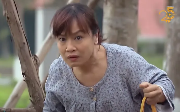 Hương vị tình thân - Tập 21: Nam bị lột sạch tiền trong lần hẹn hò đầu tiên với Long - Ảnh 12. Hương vị tình thân - Tập 21: Nam bị lột sạch tiền trong lần hẹn hò đầu tiên với Long - Ảnh 12.