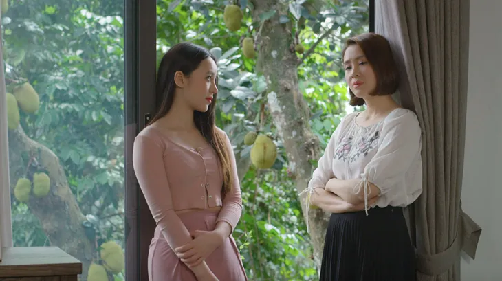 Hướng dương ngược nắng - Tập 68: Hoàng ôm hôn Minh tới tấp, Trí chốt đơn Ngọc, chỉ còn Châu - Kiên cứ mãi dùng dằng - Ảnh 11. Hướng dương ngược nắng - Tập 68: Hoàng ôm hôn Minh tới tấp, Trí chốt đơn Ngọc, chỉ còn Châu - Kiên cứ mãi dùng dằng - Ảnh 11.