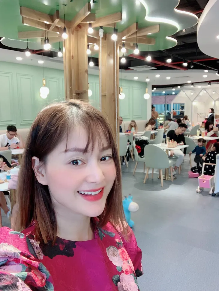 Dàn diễn viên Việt tuần qua: Hồng Diễm chỉ ở nhà, Phương Oanh tự nhủ bớt nghe bớt nói bớt nhìn - Ảnh 4. Dàn diễn viên Việt tuần qua: Hồng Diễm chỉ ở nhà, Phương Oanh tự nhủ bớt nghe bớt nói bớt nhìn - Ảnh 4.