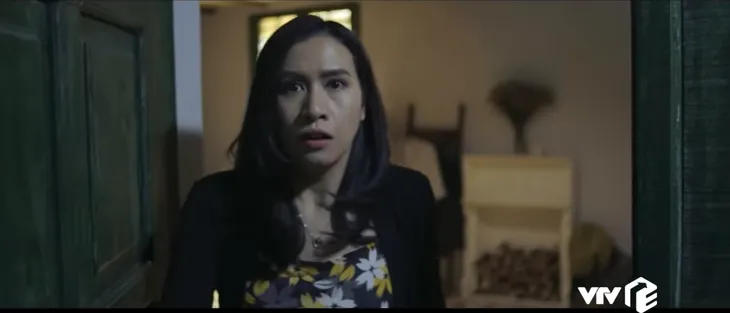 Hãy nói lời yêu - Tập 11: Trớ trêu thay My bị đánh ghen bầm dập còn mẹ My thì cầm dao đánh ghen nhân tình của bố - Ảnh 12. Hãy nói lời yêu - Tập 11: Trớ trêu thay My bị đánh ghen bầm dập còn mẹ My thì cầm dao đánh ghen nhân tình của bố - Ảnh 12.