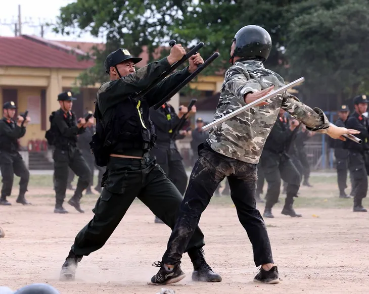 Quyết tâm tuyệt đối đảm bảo an ninh trật tự cho ngày bầu cử - Ảnh 1. Quyết tâm tuyệt đối đảm bảo an ninh trật tự cho ngày bầu cử - Ảnh 1.