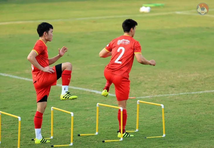 Xuân Trường trở lại tập luyện cùng ĐT Việt Nam - Ảnh 7.