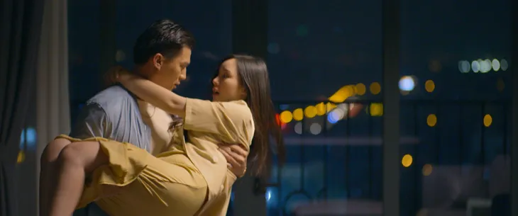 Hãy nói lời yêu - Tập 11: Trớ trêu thay My bị đánh ghen bầm dập còn mẹ My thì cầm dao đánh ghen nhân tình của bố - Ảnh 3. Hãy nói lời yêu - Tập 11: Trớ trêu thay My bị đánh ghen bầm dập còn mẹ My thì cầm dao đánh ghen nhân tình của bố - Ảnh 3.