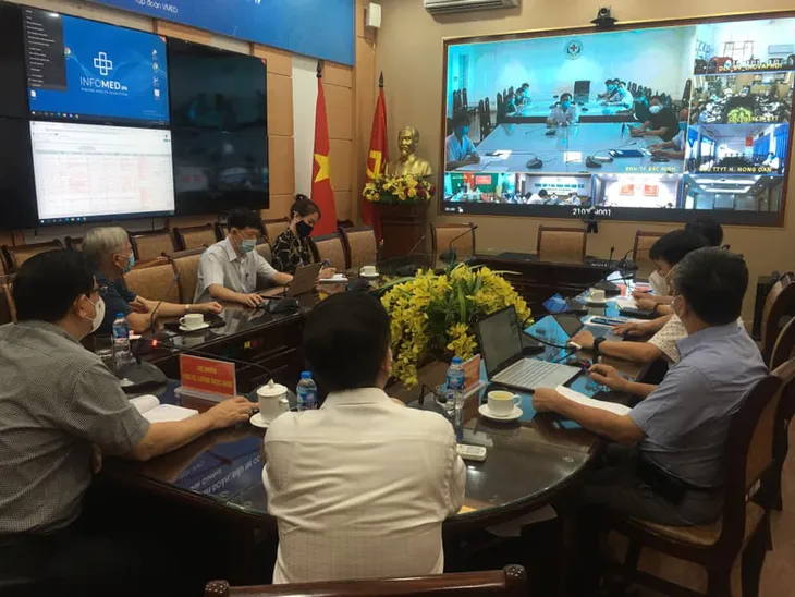 Có 65 bệnh nhân COVID-19 tiên lượng nặng, 21 ca nguy kịch - Ảnh 2. Có 65 bệnh nhân COVID-19 tiên lượng nặng, 21 ca nguy kịch - Ảnh 2.