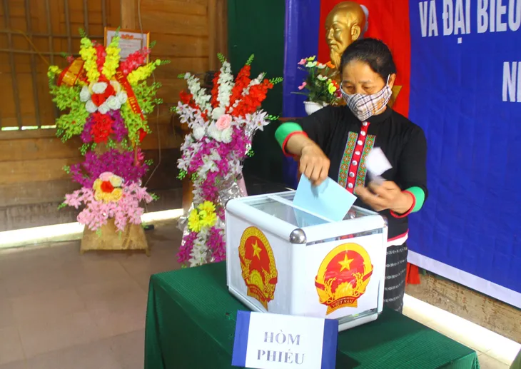 Đảm bảo an toàn cho cử tri tại khu vực bỏ phiếu - Ảnh 1. Đảm bảo an toàn cho cử tri tại khu vực bỏ phiếu - Ảnh 1.