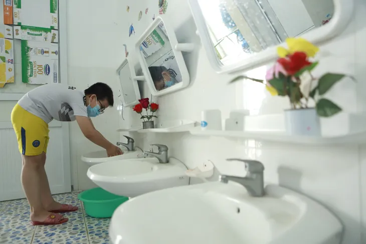 Cuộc sống trong khu cách ly của 84 F1 là học sinh tại Vĩnh Phúc - Ảnh 12. Cuộc sống trong khu cách ly của 84 F1 là học sinh tại Vĩnh Phúc - Ảnh 12.