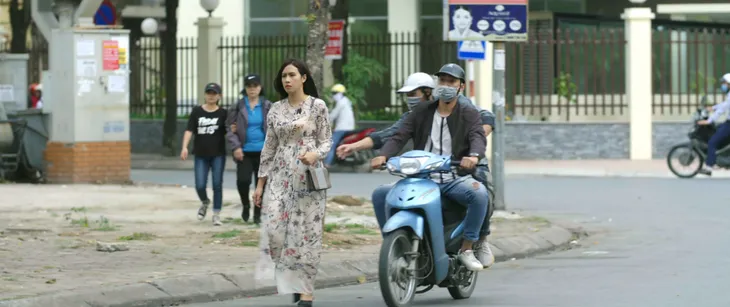 Hãy nói lời yêu - Tập 12: My (Quỳnh Kool) ê chề khi bị tung clip đánh ghen lên mạng, nhận cái tát đau từ mẹ - Ảnh 2. Hãy nói lời yêu - Tập 12: My (Quỳnh Kool) ê chề khi bị tung clip đánh ghen lên mạng, nhận cái tát đau từ mẹ - Ảnh 2.