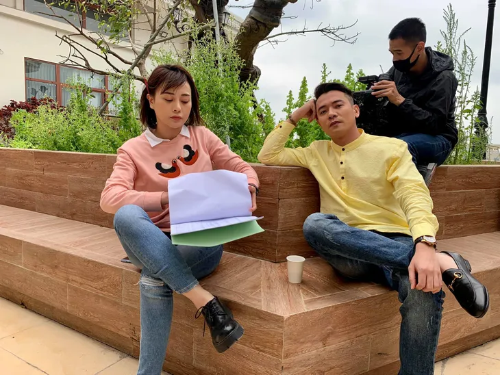 Dàn nữ chính Hướng dương ngược nắng, Hương vị tình thân đồng loạt khoe tóc mới - Ảnh 4. Dàn nữ chính Hướng dương ngược nắng, Hương vị tình thân đồng loạt khoe tóc mới - Ảnh 4.