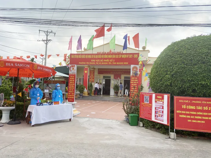 Hình ảnh bầu cử gắn liền với 5K phòng, chống dịch COVID-19 - Ảnh 1. Hình ảnh bầu cử gắn liền với 5K phòng, chống dịch COVID-19 - Ảnh 1.