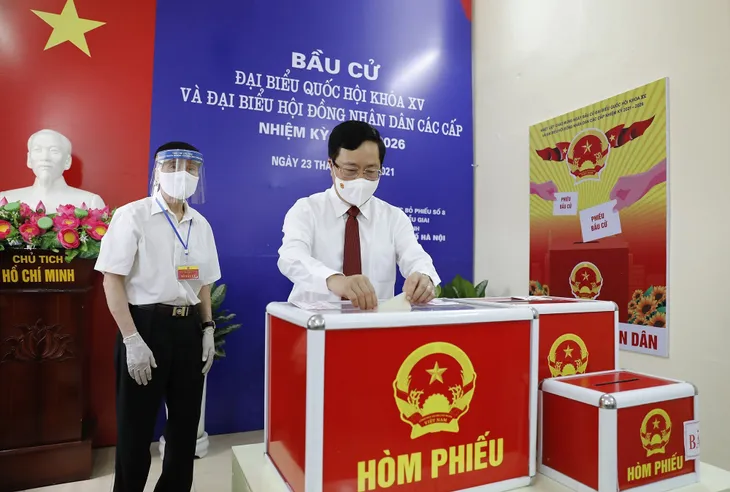 vna_potal_pho_thu_tuong_pham_binh_minh_bo_phieu_bau_dbqh_va_hdnd_cac_cap_tai_phuong_lieu_giai_quan_ba_dinh_ha_noi_5456147 vna_potal_pho_thu_tuong_pham_binh_minh_bo_phieu_bau_dbqh_va_hdnd_cac_cap_tai_phuong_lieu_giai_quan_ba_dinh_ha_noi_5456147