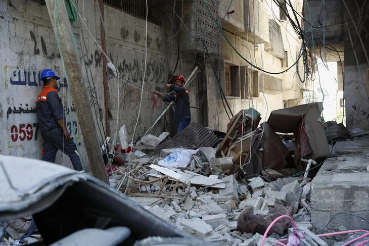 Bị mất nhà cửa, hàng nghìn người ở Dải Gaza không biết sẽ vô gia cư trong bao lâu? - Ảnh 1. Bị mất nhà cửa, hàng nghìn người ở Dải Gaza không biết sẽ vô gia cư trong bao lâu? - Ảnh 1.