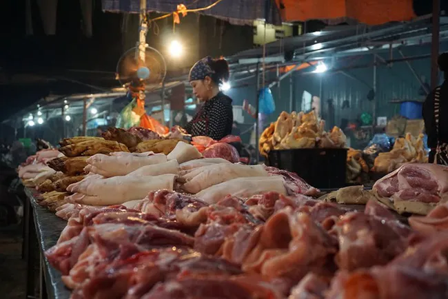 Nghịch lý giá thịt lợn - Ảnh 1. Nghịch lý giá thịt lợn - Ảnh 1.