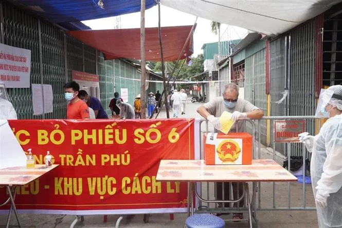 Cuộc bầu cử thành công nhờ sự chung sức, đồng lòng của nhân dân - Ảnh 3. Cuộc bầu cử thành công nhờ sự chung sức, đồng lòng của nhân dân - Ảnh 3.