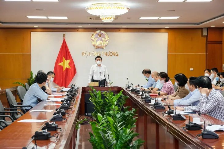 Xắn tay cùng Bắc Giang vượt bão COVID-19 - Ảnh 1. Xắn tay cùng Bắc Giang vượt bão COVID-19 - Ảnh 1.