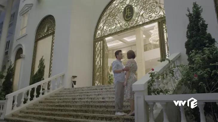Hướng dương ngược nắng kết thúc, Hồng Đăng vẫn dính lời nguyền không hôn được Hồng Diễm - Ảnh 5. Hướng dương ngược nắng kết thúc, Hồng Đăng vẫn dính lời nguyền không hôn được Hồng Diễm - Ảnh 5.