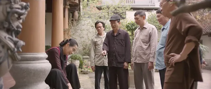 Mùa hoa tìm lại - Tập 1: Xa quê 10 năm, Lệ (Thanh Hương) trở về đòi công lý khiến bao người run sợ - Ảnh 8.